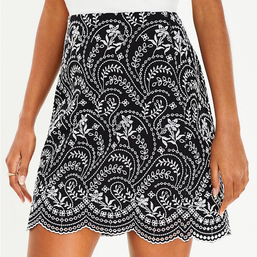 LOFT Embroidered Scalloped Shift Skirt Size 0